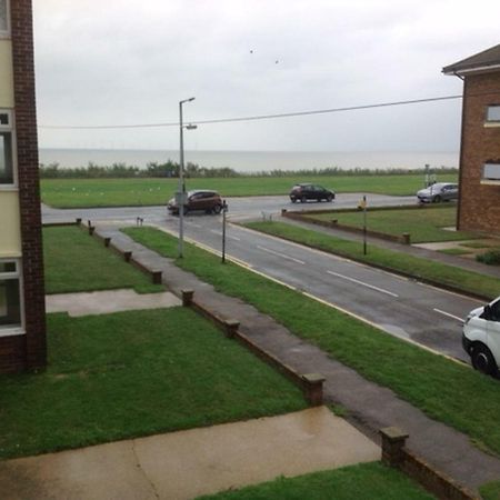 9 Gunfleet Court Lägenhet Clacton-on-Sea Exteriör bild