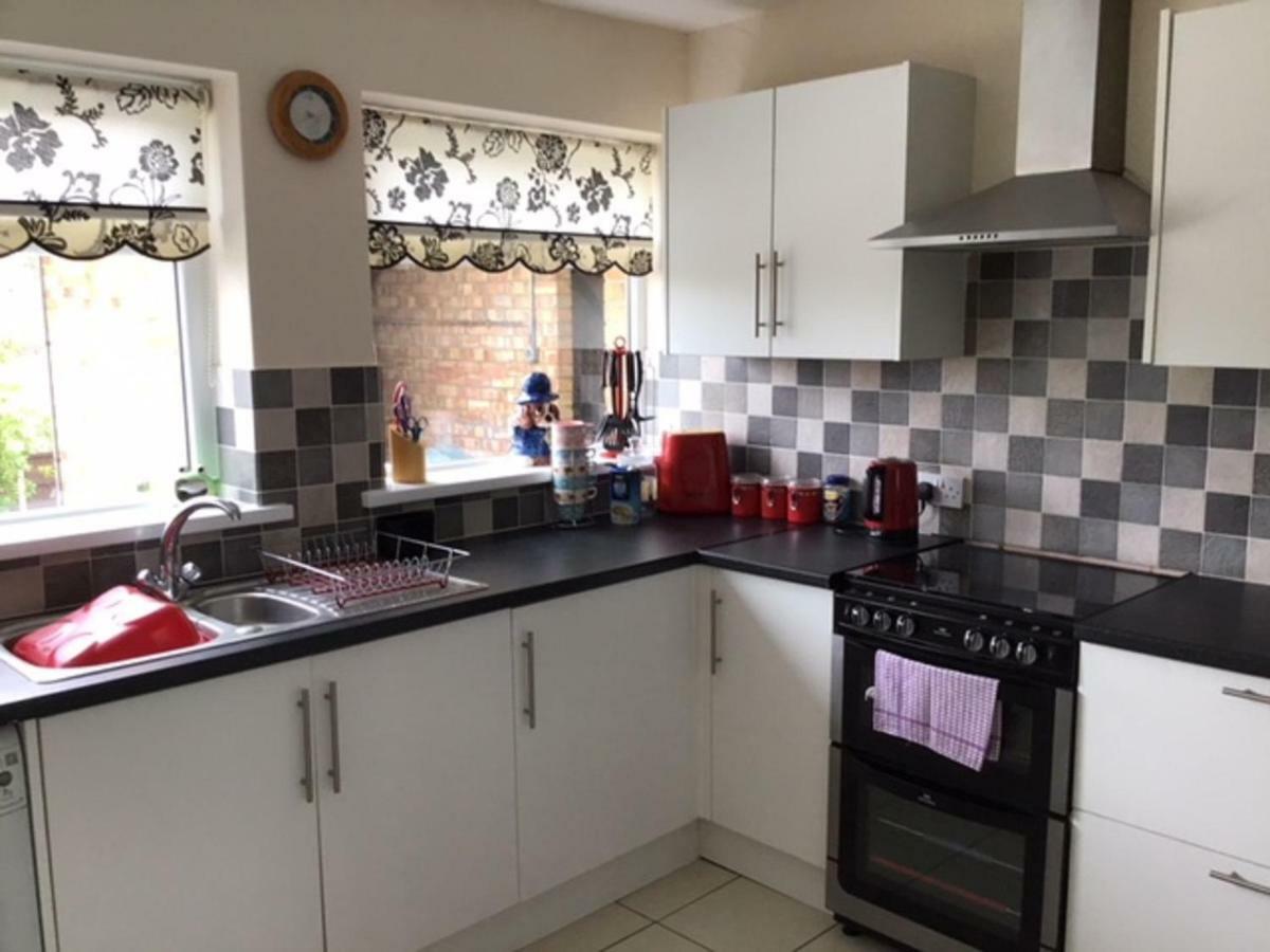 9 Gunfleet Court Lägenhet Clacton-on-Sea Exteriör bild